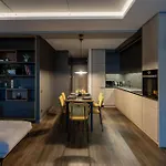 Vincent Luxe - Near Clinic, Arena And Stadium *