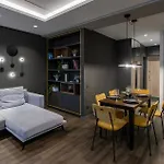 Vincent Luxe - Near Clinic, Arena And Stadium