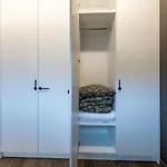 Vincent Luxe - Near Clinic, Arena And Stadium *