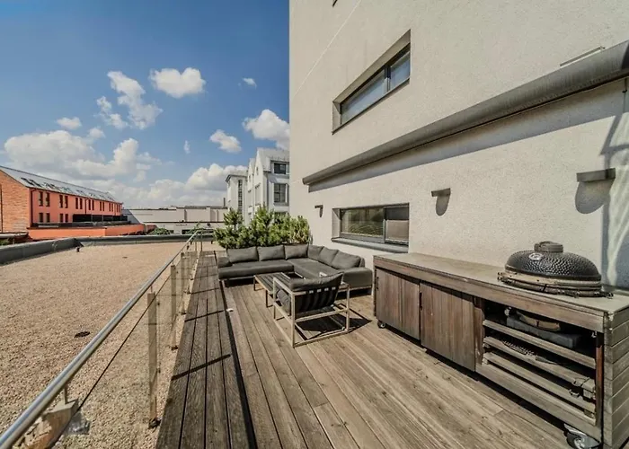 Vincent Luxe - Near Clinic, Arena And Stadium *