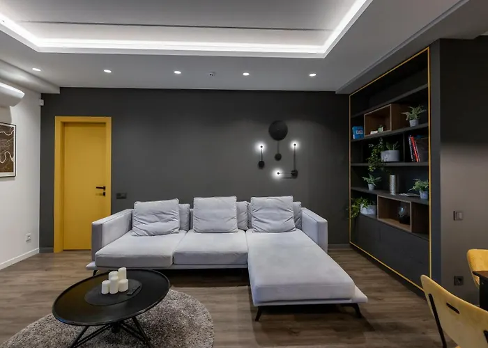 Vincent Luxe - Near Clinic, Arena And Stadium *