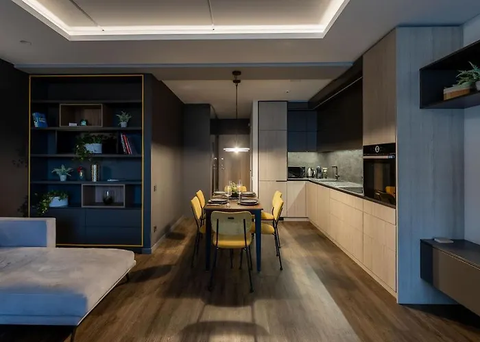 Vincent Luxe - Near Clinic, Arena And Stadium *